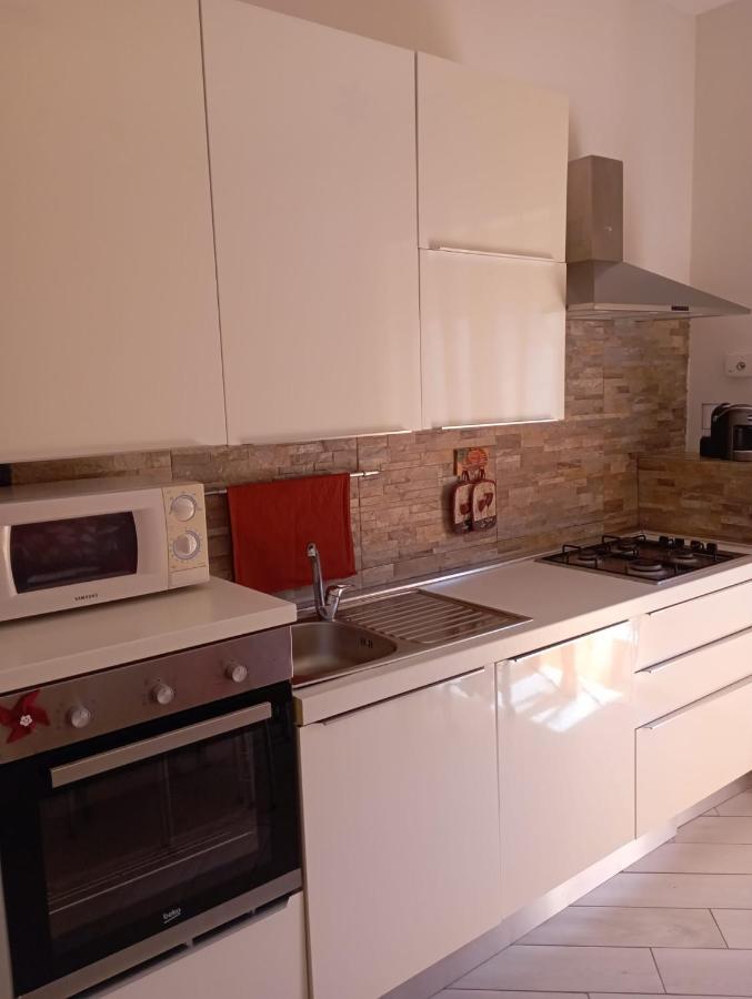 Family Apartment Бриндизи Екстериор снимка